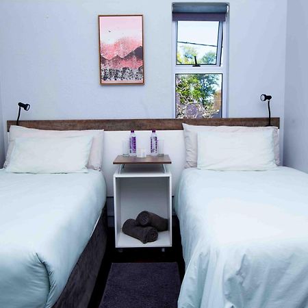 Jft Self Catering Units Bed & Breakfast East London Exterior photo