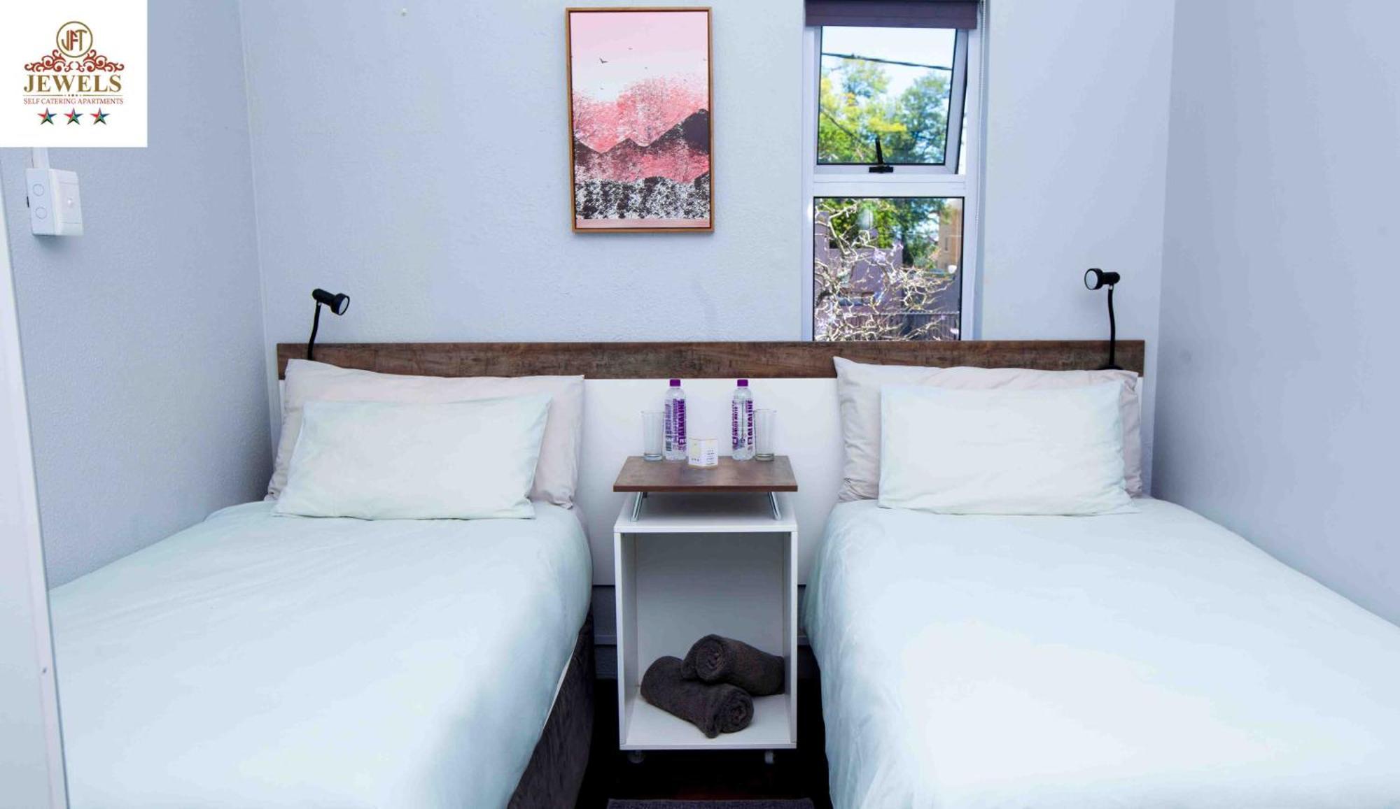 Jft Self Catering Units Bed & Breakfast East London Exterior photo