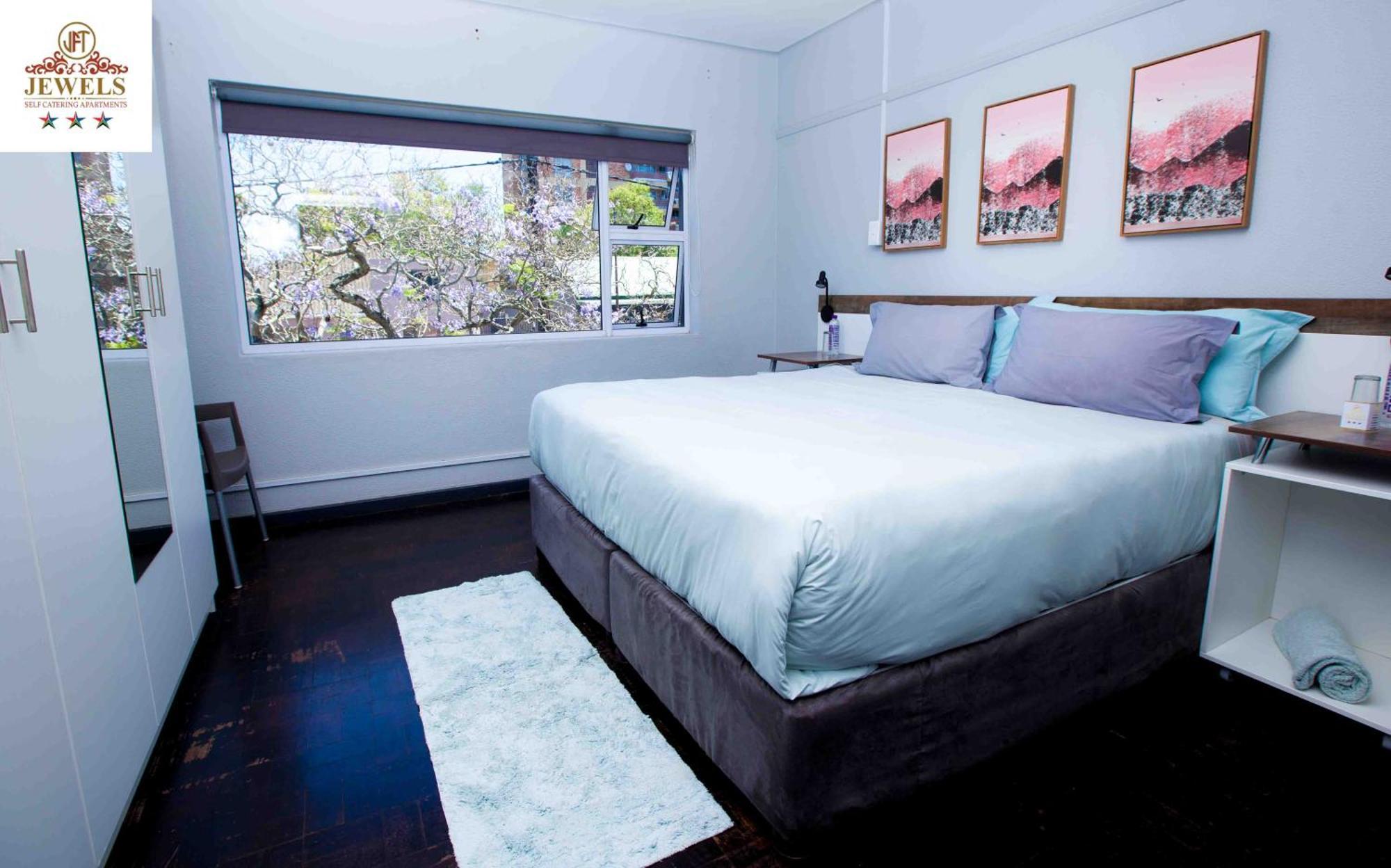 Jft Self Catering Units Bed & Breakfast East London Exterior photo