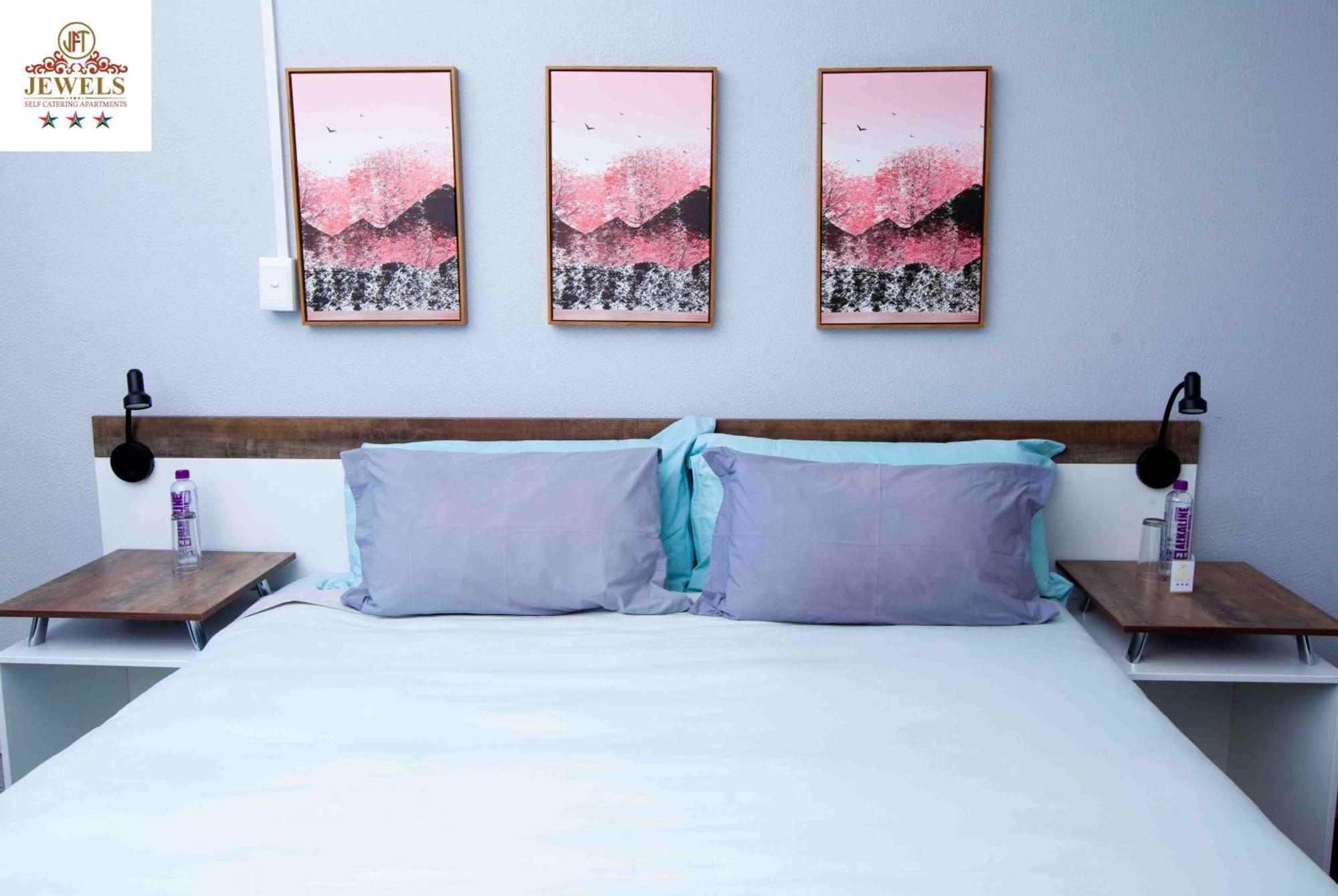 Jft Self Catering Units Bed & Breakfast East London Exterior photo