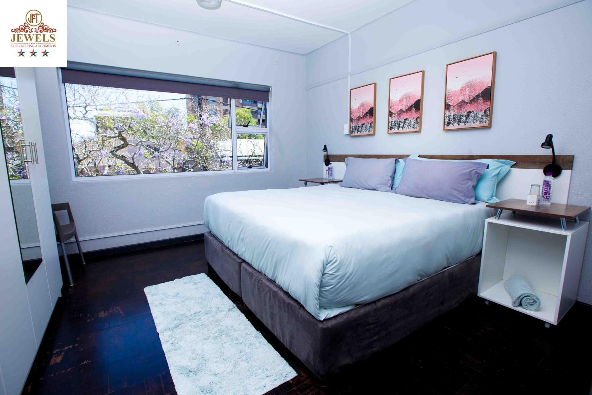 Jft Self Catering Units Bed & Breakfast East London Exterior photo