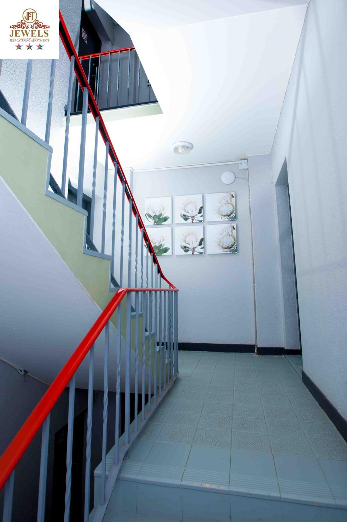 Jft Self Catering Units Bed & Breakfast East London Exterior photo